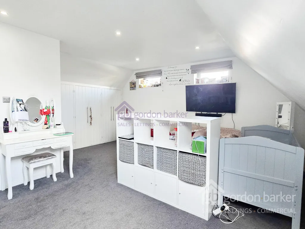 Pelican Mead, Hightown, Ringwood, BH24 3RG, photo 12