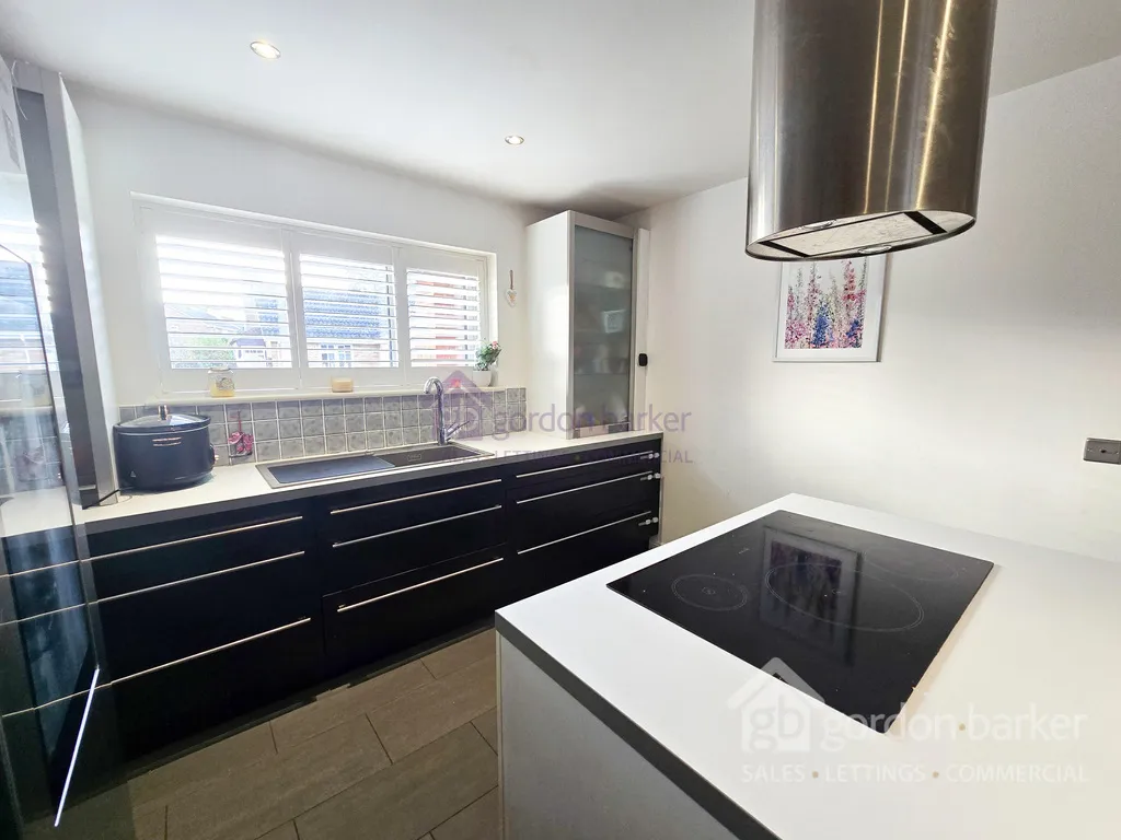 Pelican Mead, Hightown, Ringwood, BH24 3RG, photo 4