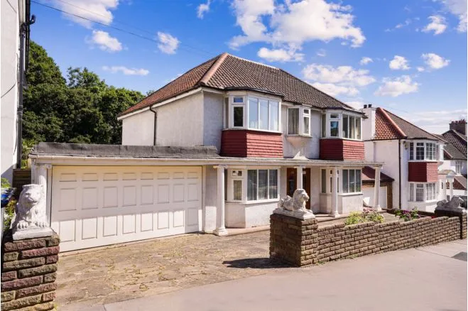 5 bed house for sale, Norbury Hill, London, SW16
