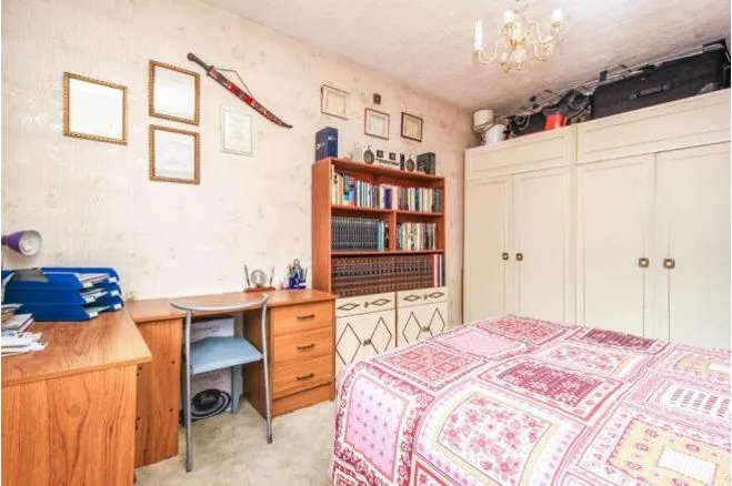 Norbury Hill, London, SW16, photo 11