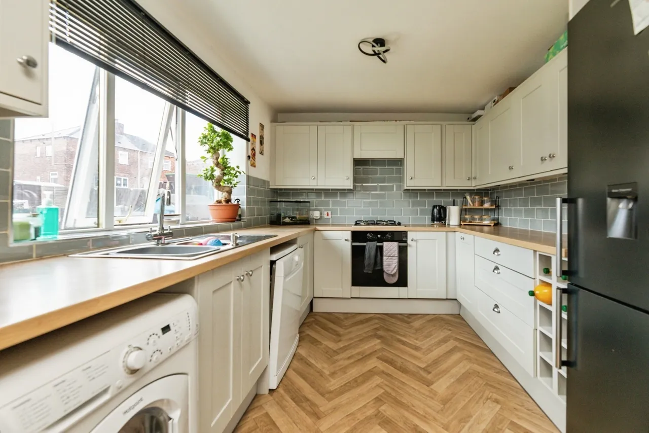 Hadfield Street, Wombwell, Barnsley, S73, photo 2