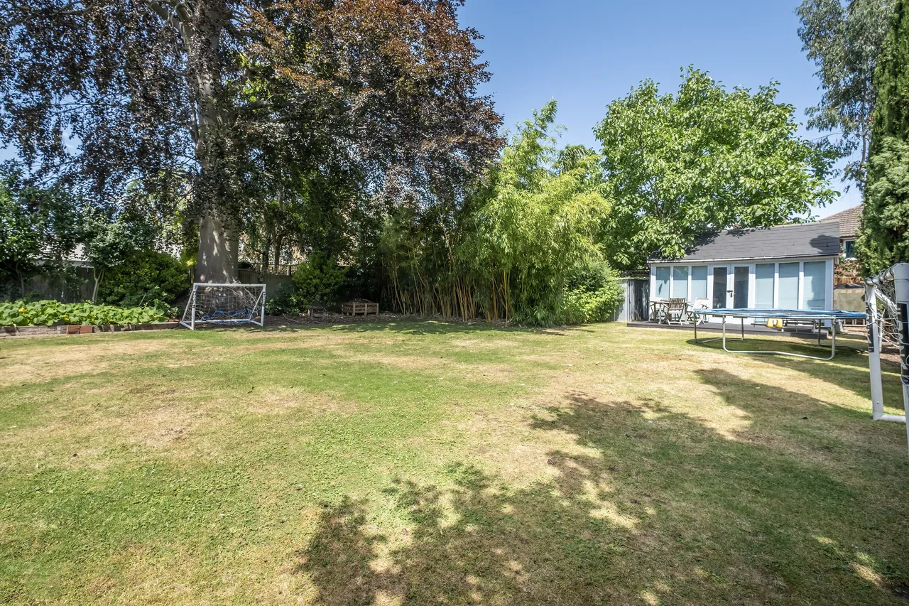 Stanley Road, Teddington, TW11, photo 16