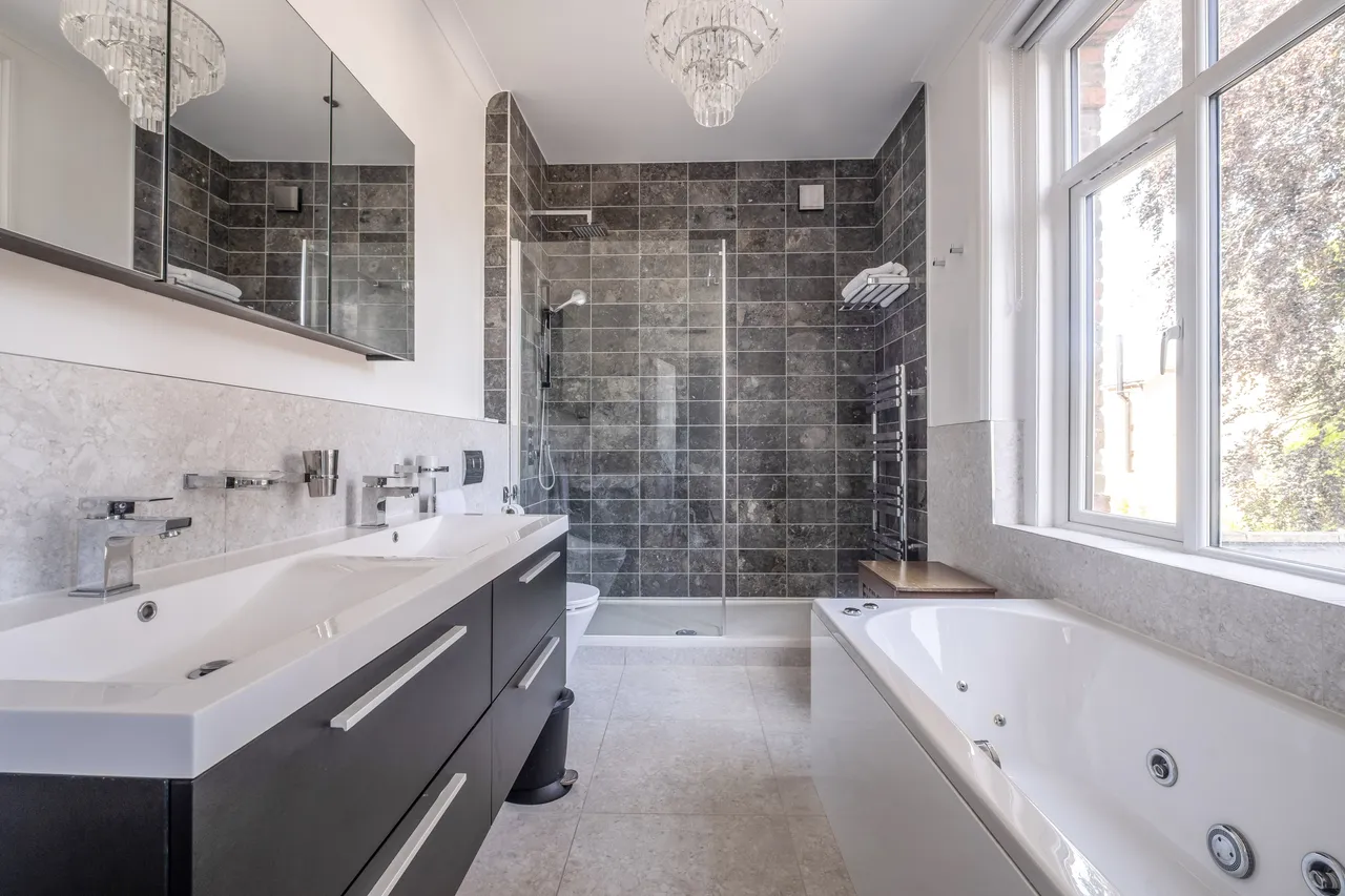 Stanley Road, Teddington, TW11, photo 9