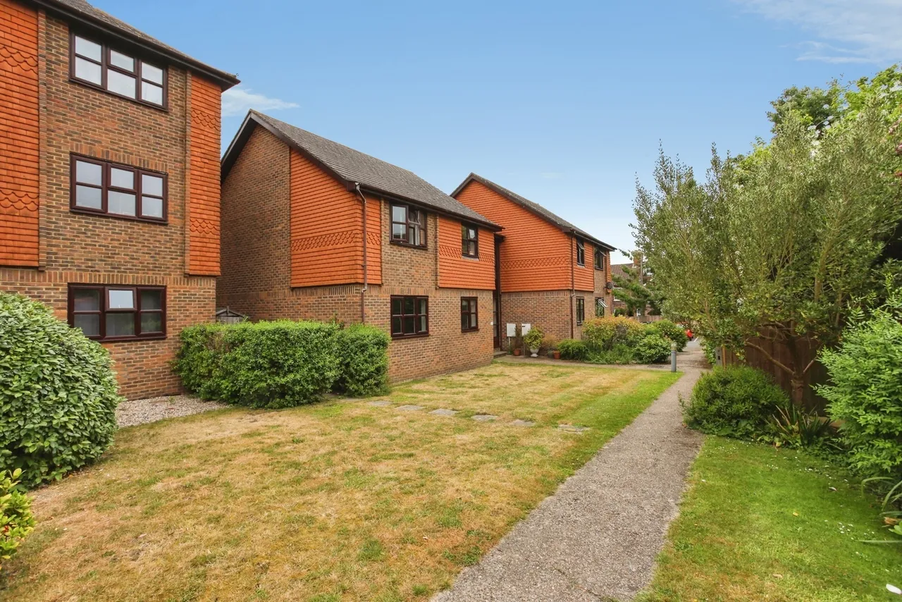 2 bed flat for sale, Gardyne Mews, Tonbridge, TN9