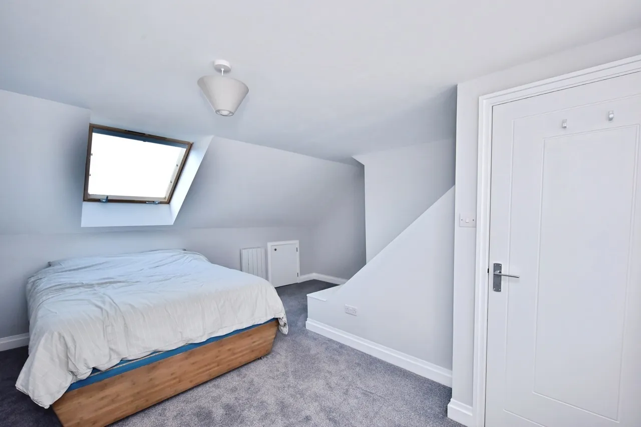 Edinburgh Road, Chatham, ME4, photo 13