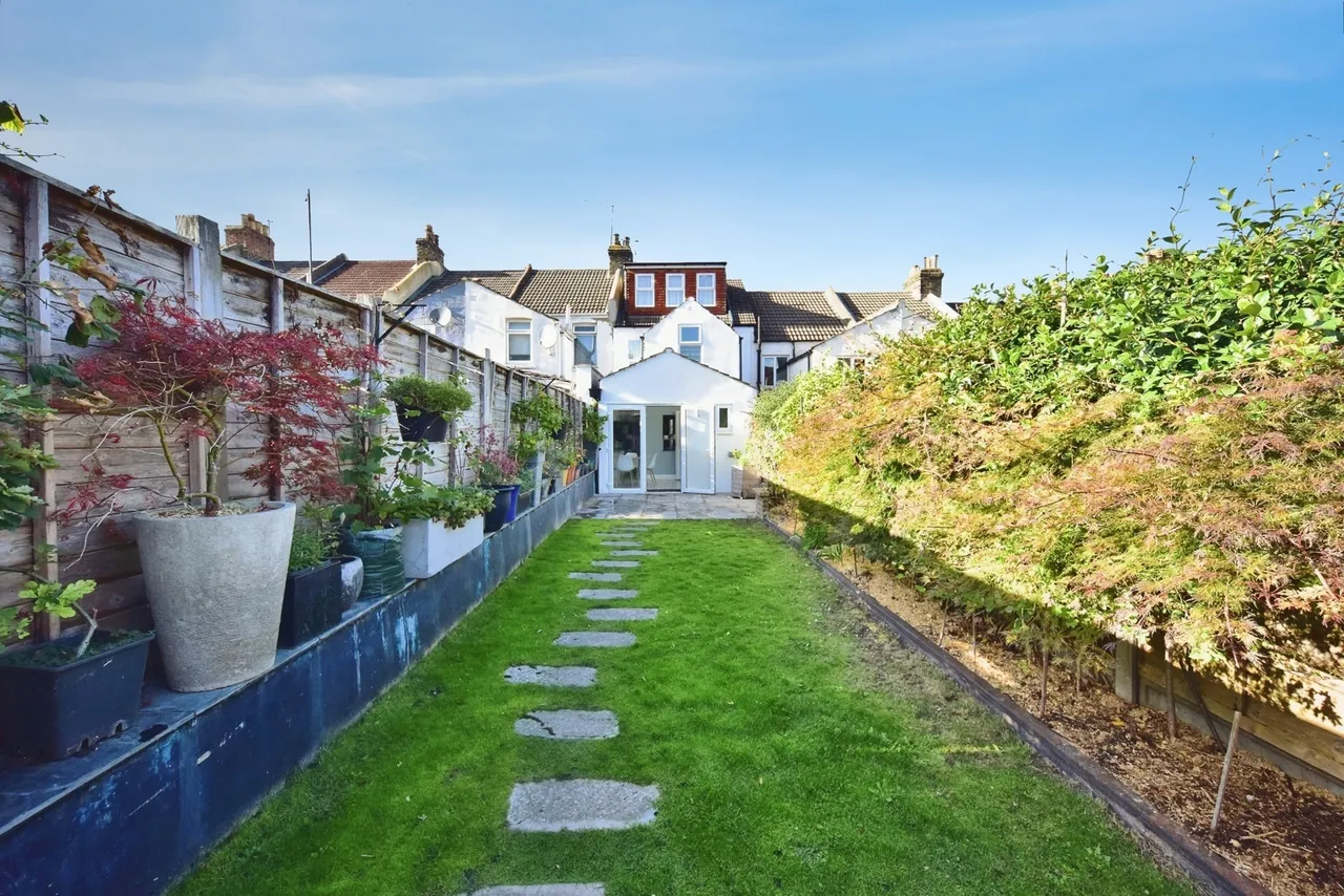 Edinburgh Road, Chatham, ME4, photo 16