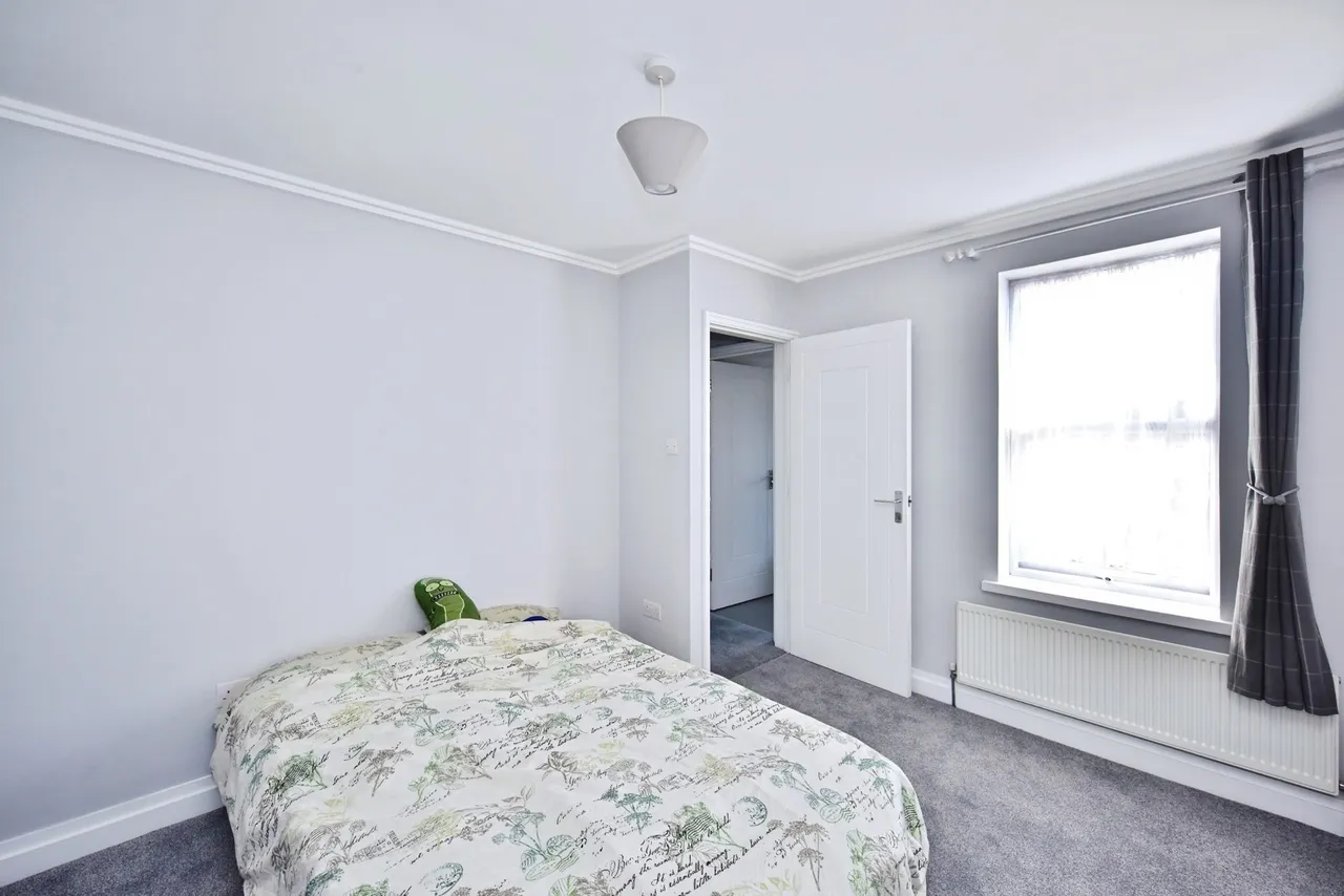 Edinburgh Road, Chatham, ME4, photo 12