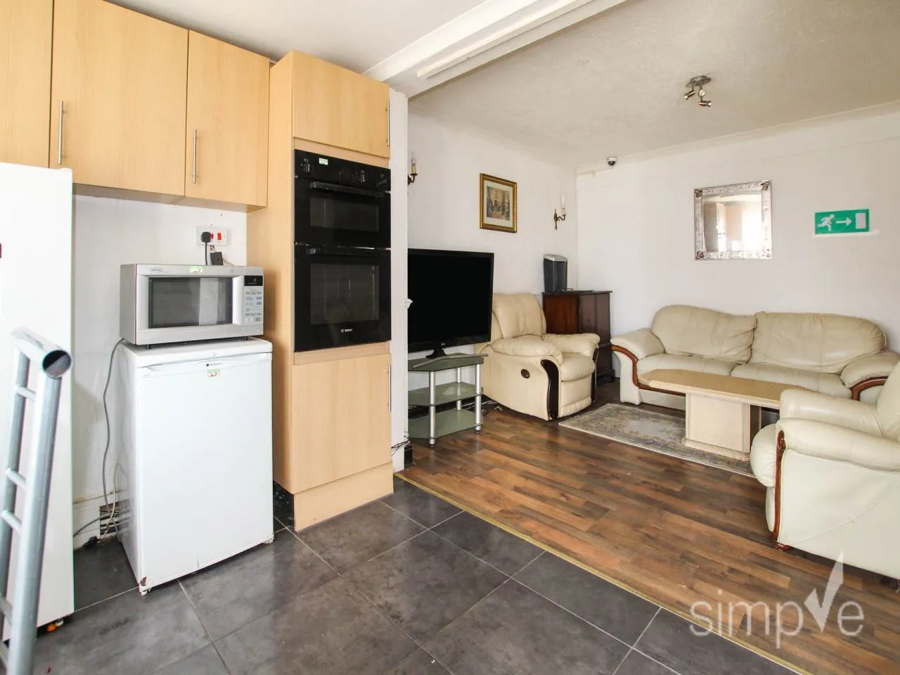 Mansell Road, Greenford, UB6, photo 3