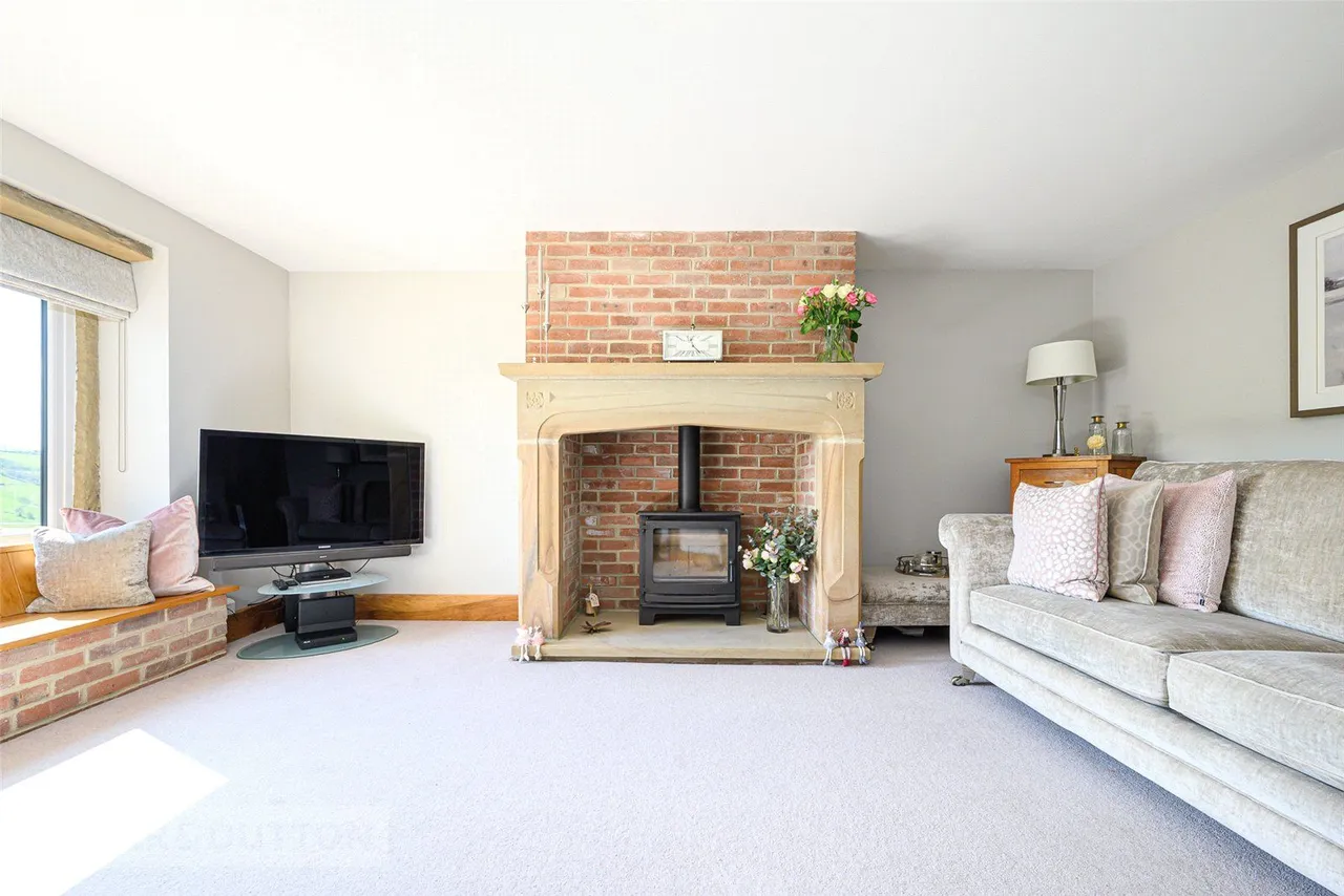 Bonnet Hall, Bradshaw, HX2, photo 7