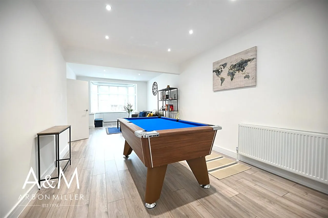 Rivington Avenue, Woodford Green, IG8, photo 3