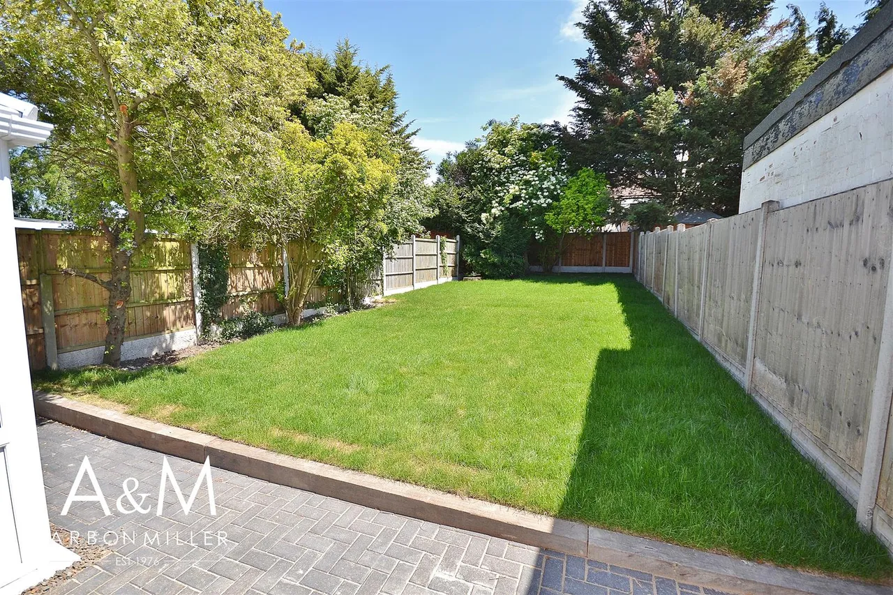 Rivington Avenue, Woodford Green, IG8, photo 17