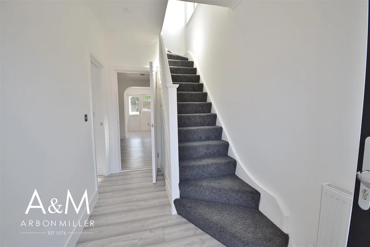Rivington Avenue, Woodford Green, IG8, photo 8