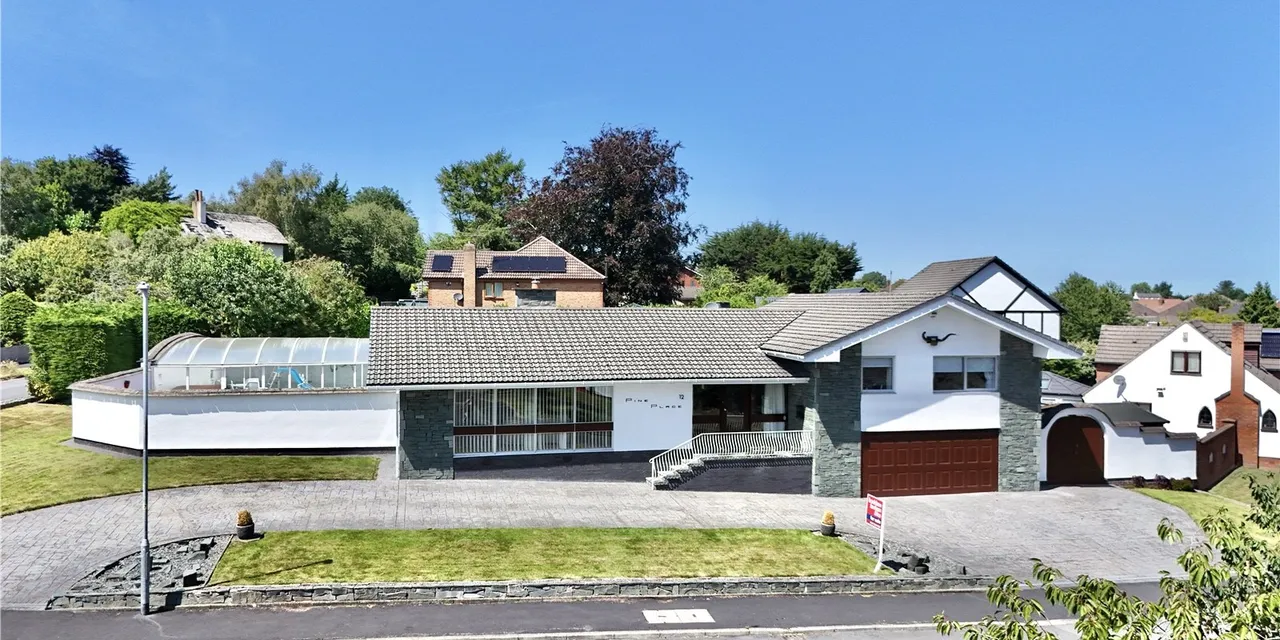 4 bed house for sale, Rhodesway, Heswall, CH60