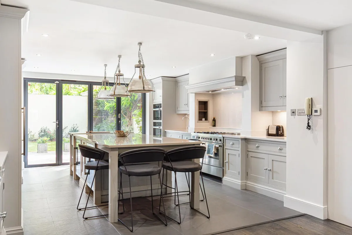 4 bed house for sale, Moore Park Road, London, SW6