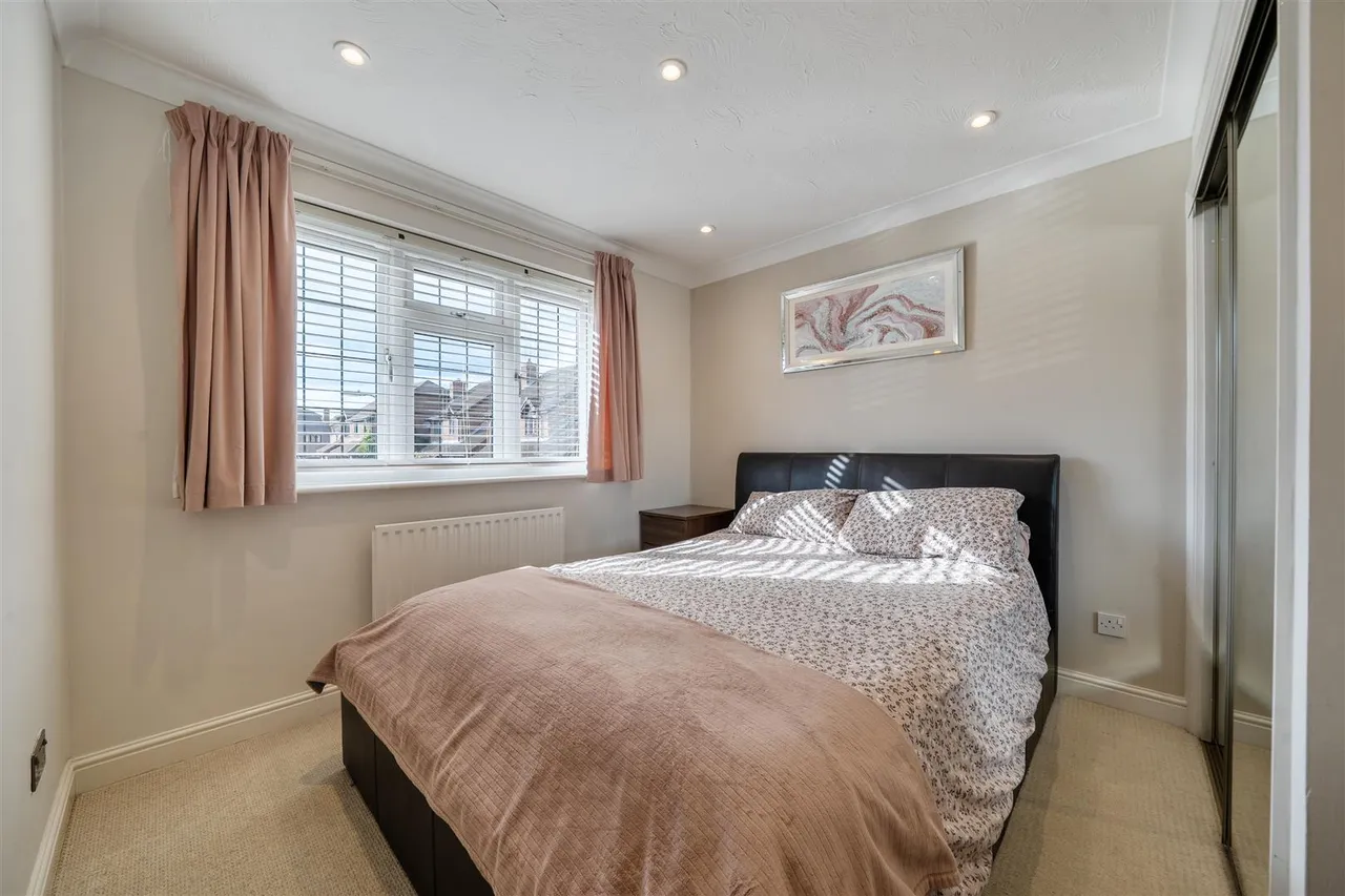 Wayfarer Close, Warsash, photo 15