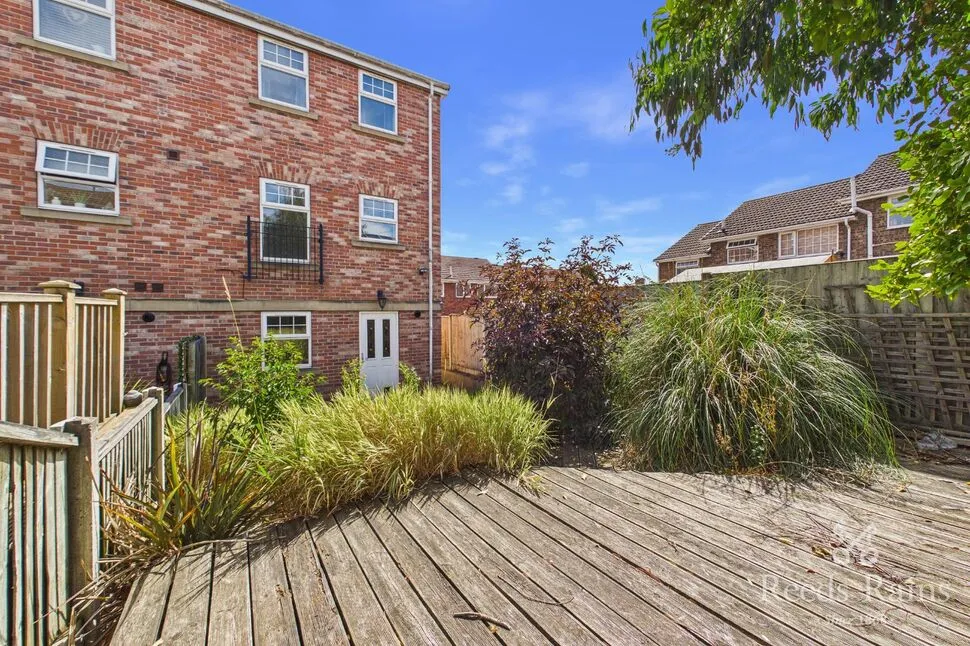 The Courtyard, Wakefield, West Yorkshire, WF2, photo 6