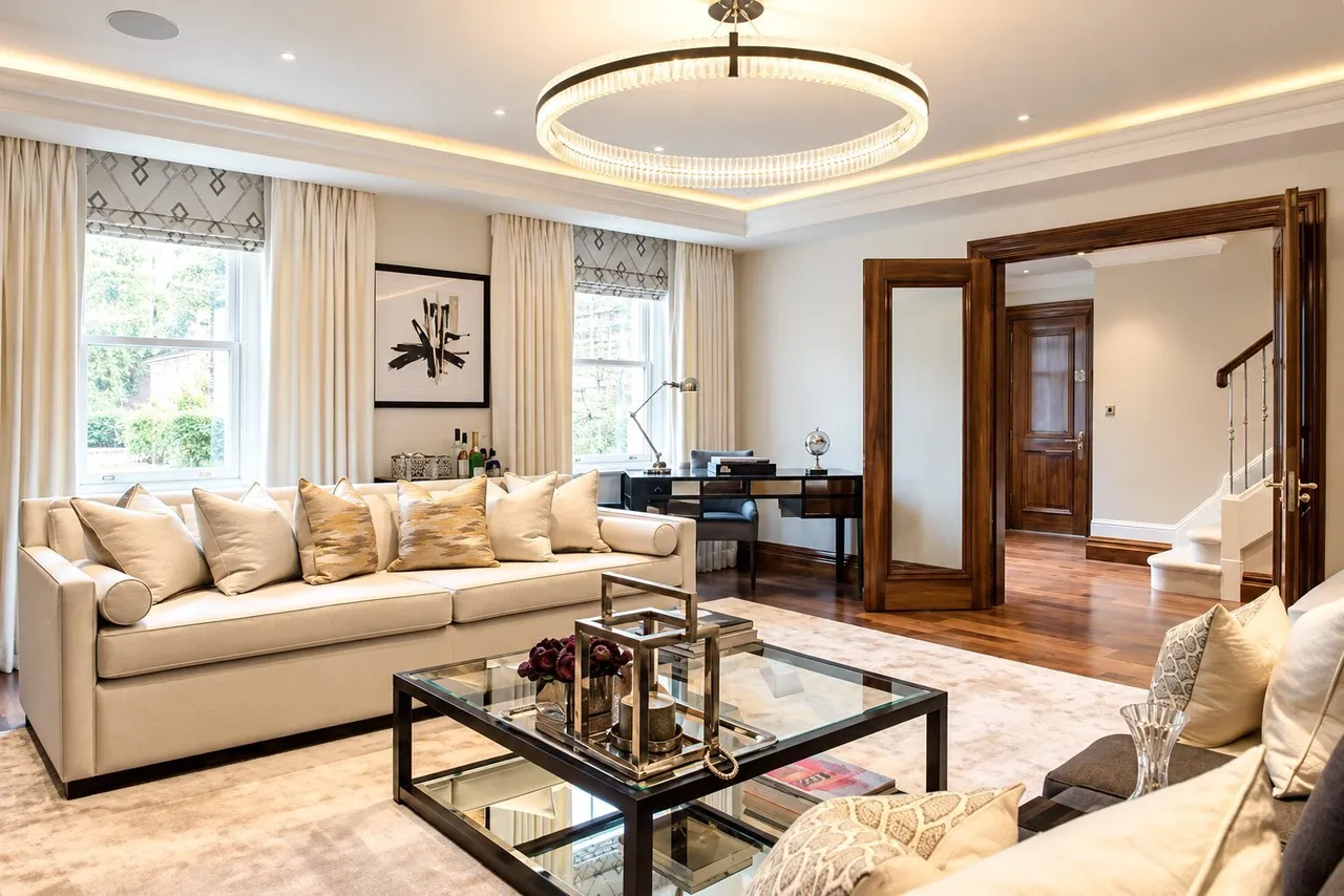 3 bed flat to rent, Grosvenor Hill, Mayfair, W1K