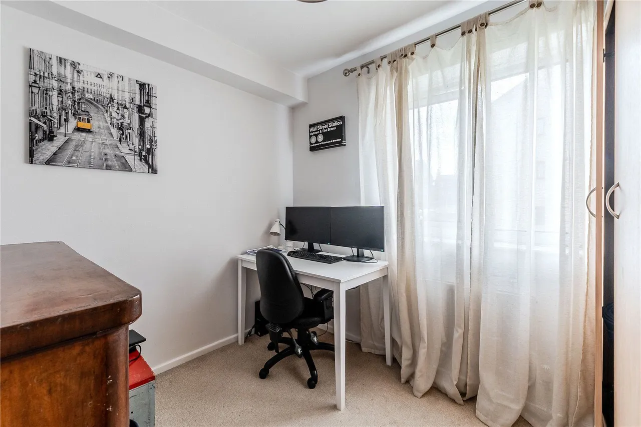 Kerry Garth, Horsforth, LS18, photo 7