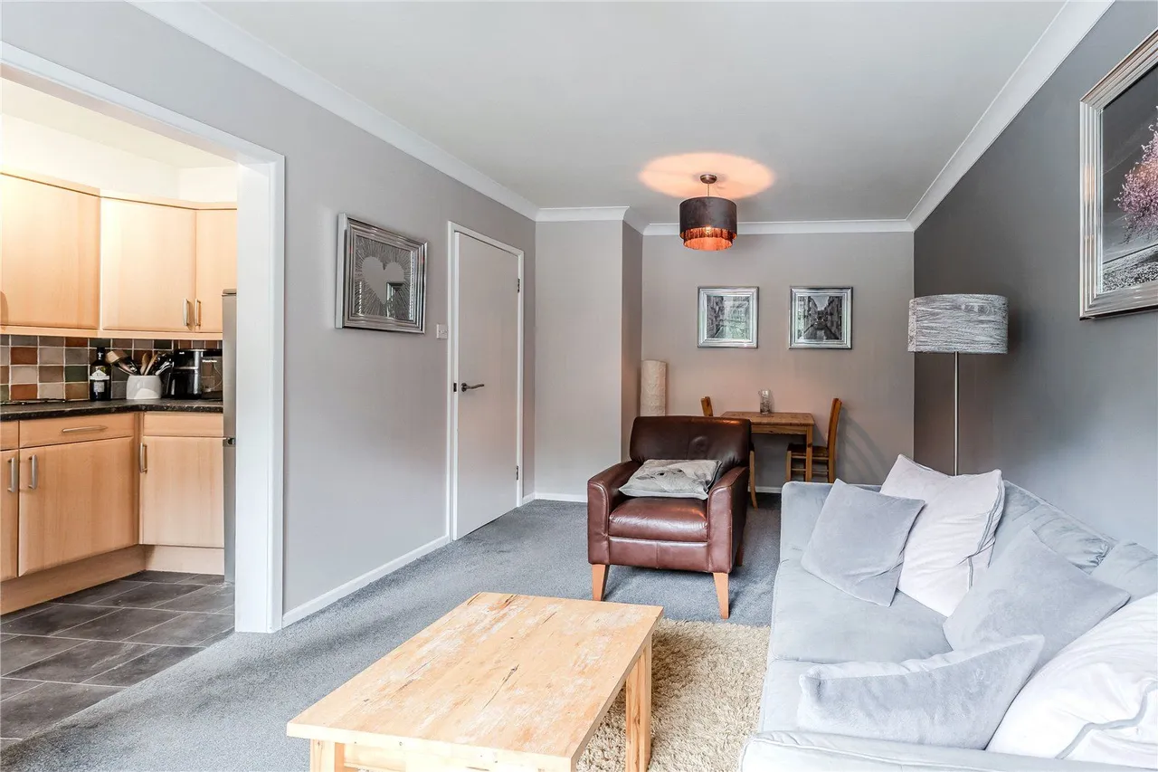 Kerry Garth, Horsforth, LS18, photo 3