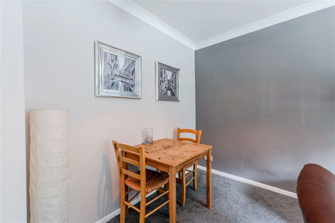 Kerry Garth, Horsforth, LS18, photo 4
