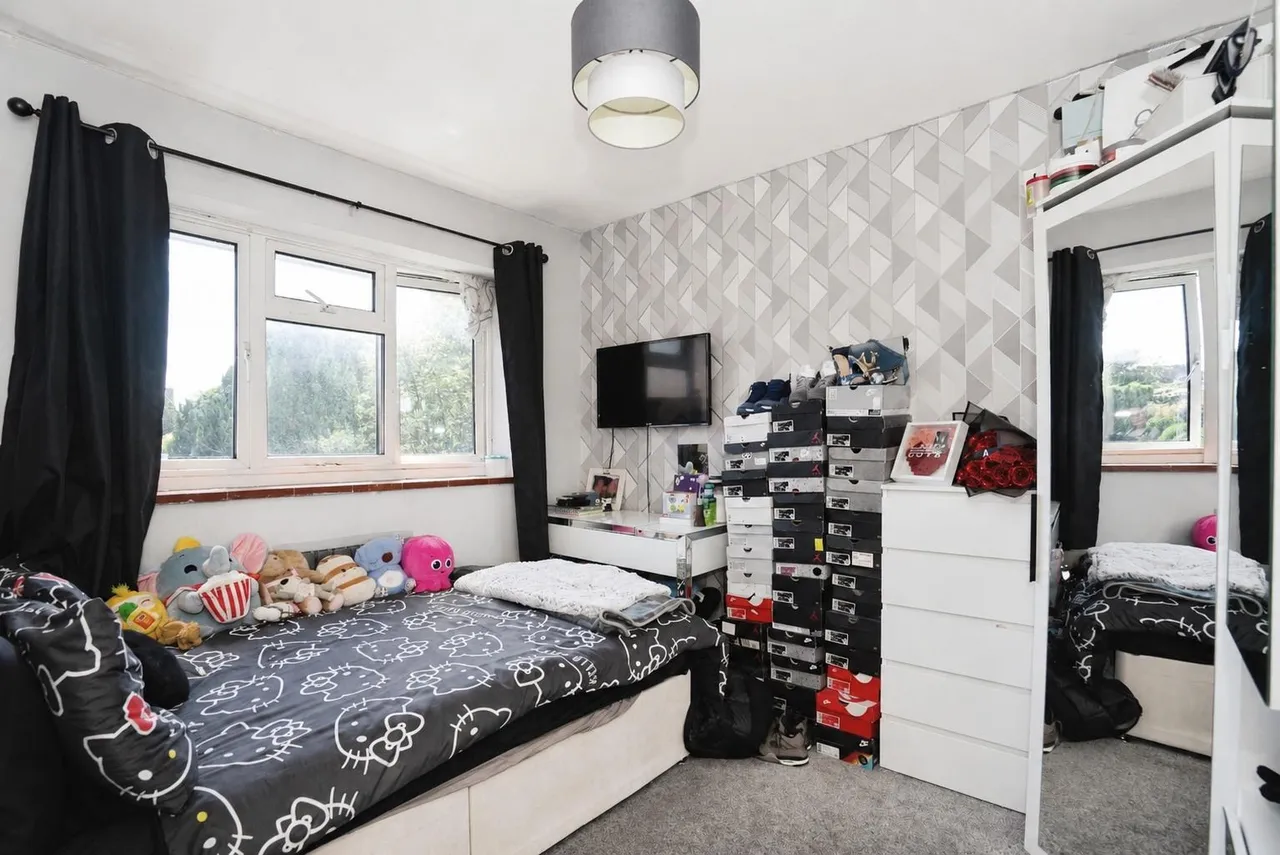 Greenways, Haywards Heath, RH16, photo 11