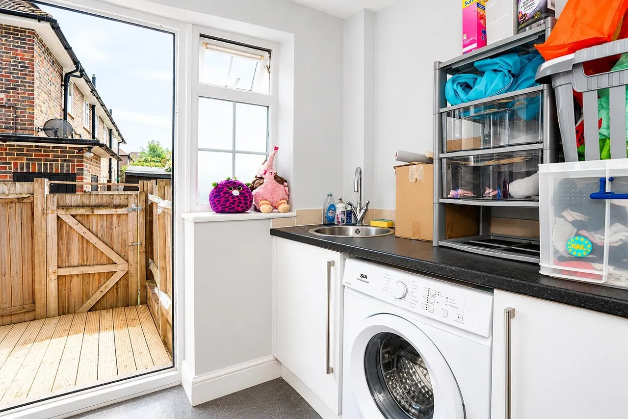 Greenways, Haywards Heath, RH16, photo 16