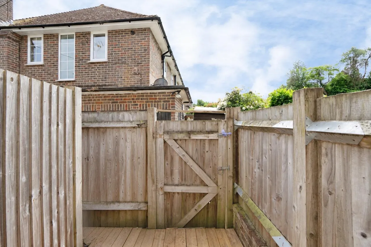 Greenways, Haywards Heath, RH16, photo 17