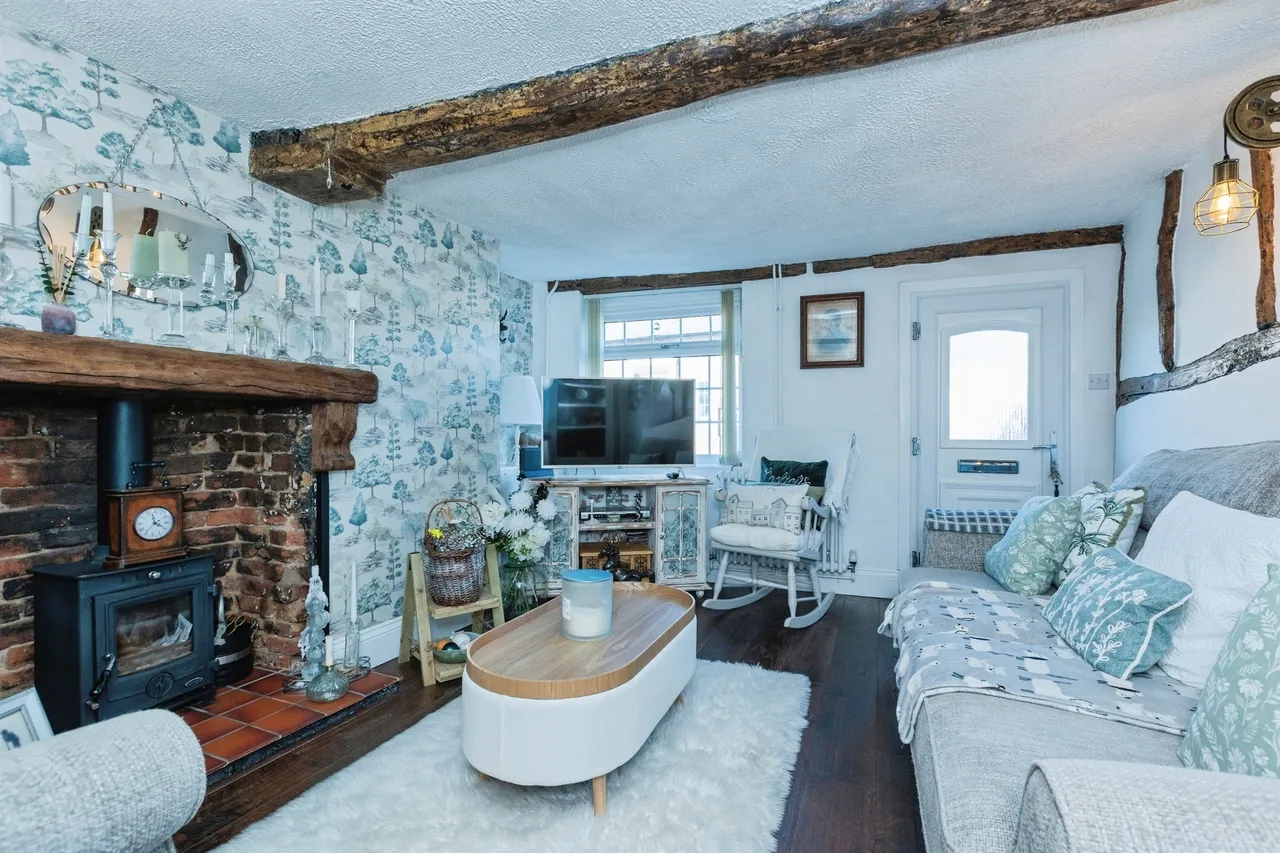 2 bed house for sale — Main Street, Thurnby, Leicester