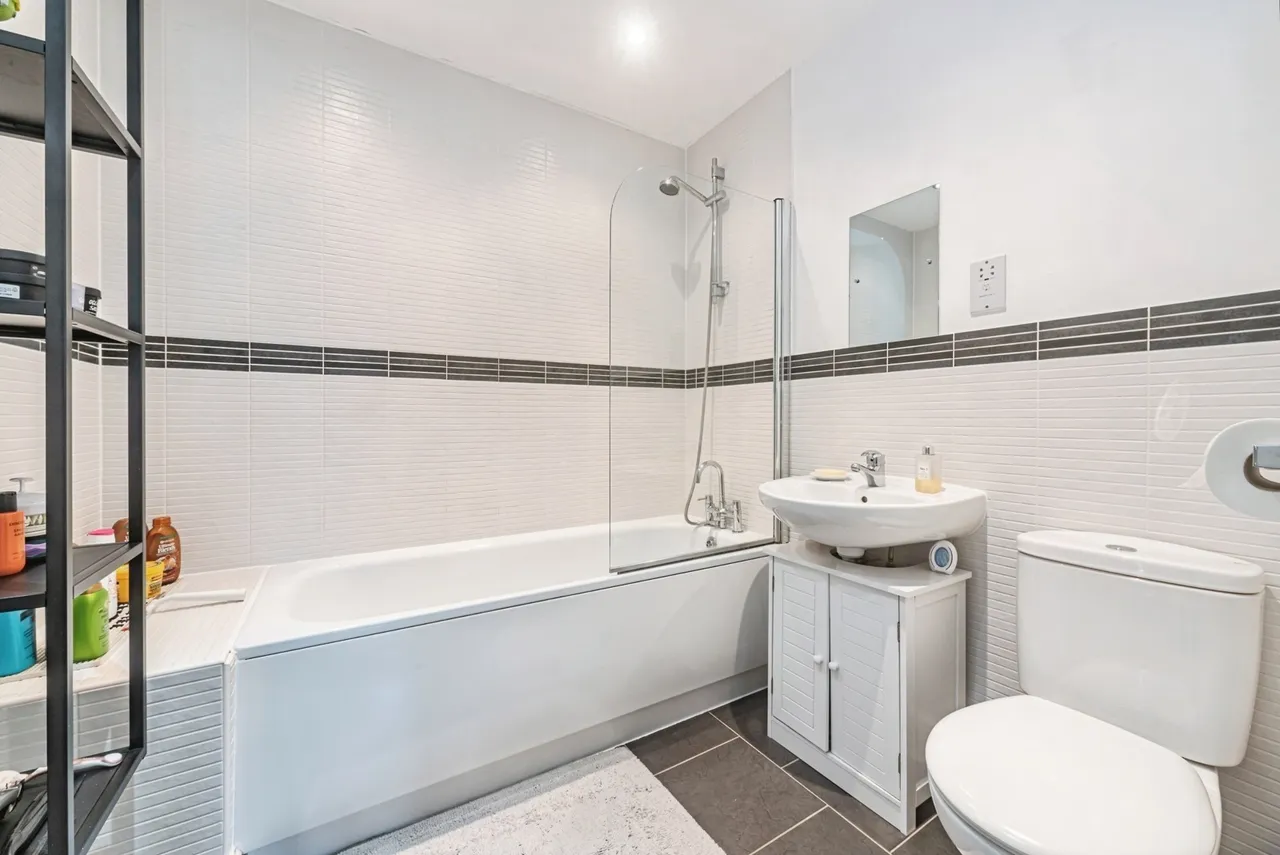 Greenlands Road, Basingstoke, RG24, photo 13