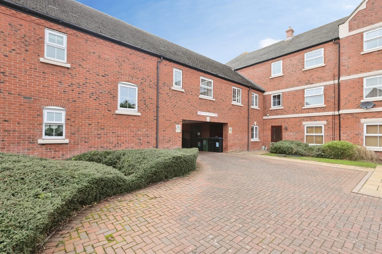 Norton Close, Kings Norton, B30, photo 14