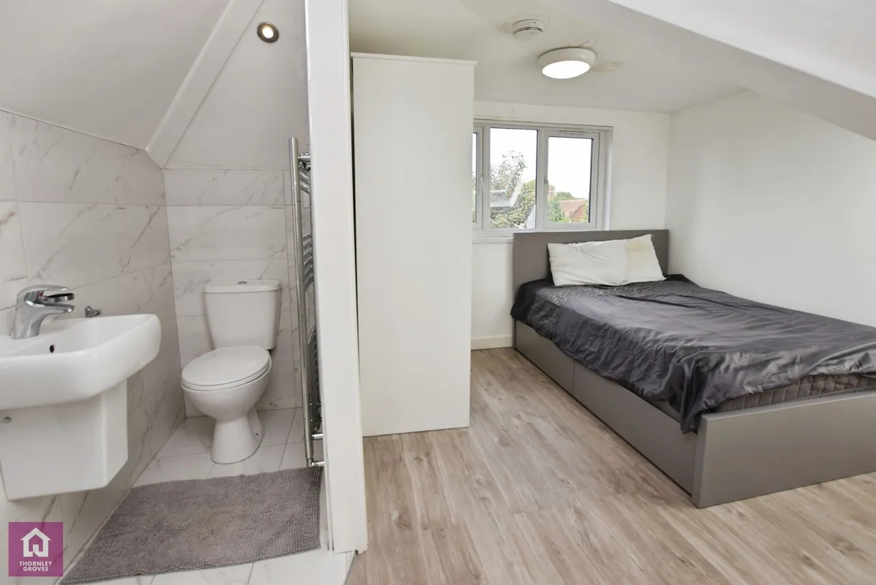 Winterslow Avenue, Manchester, M23, photo 9