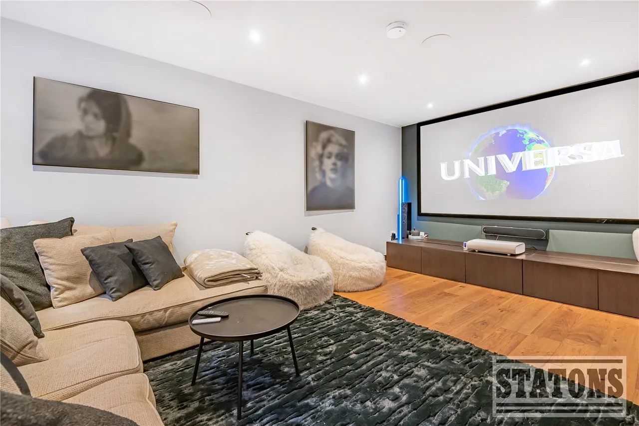 Kingwell Road, Hadley Wood, EN4 0HZ, photo 13