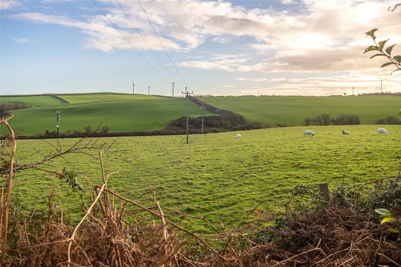 Y Fron Estate, Cemaes Bay, photo 11