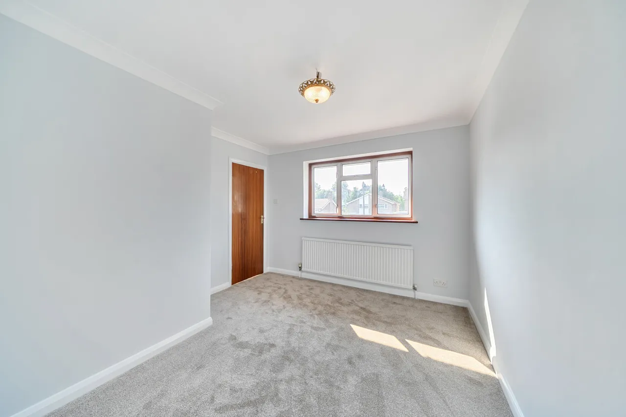 Brookdene Drive, Northwood, HA6, photo 18