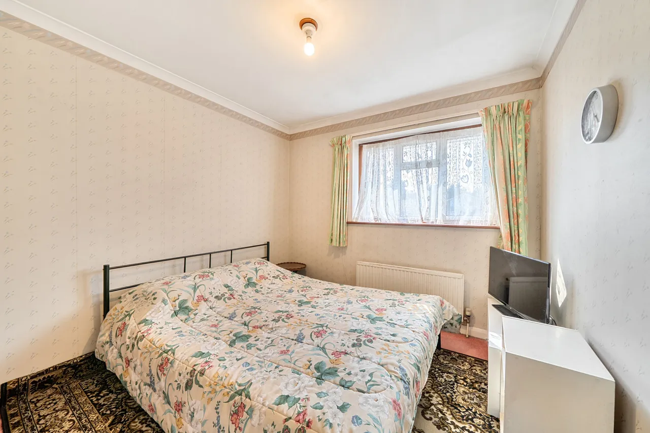 Brookdene Drive, Northwood, HA6, photo 14