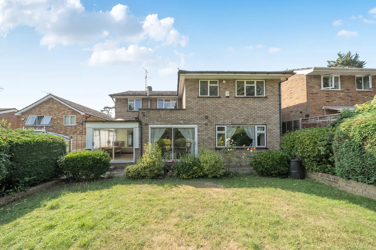 Brookdene Drive, Northwood, HA6, photo 20
