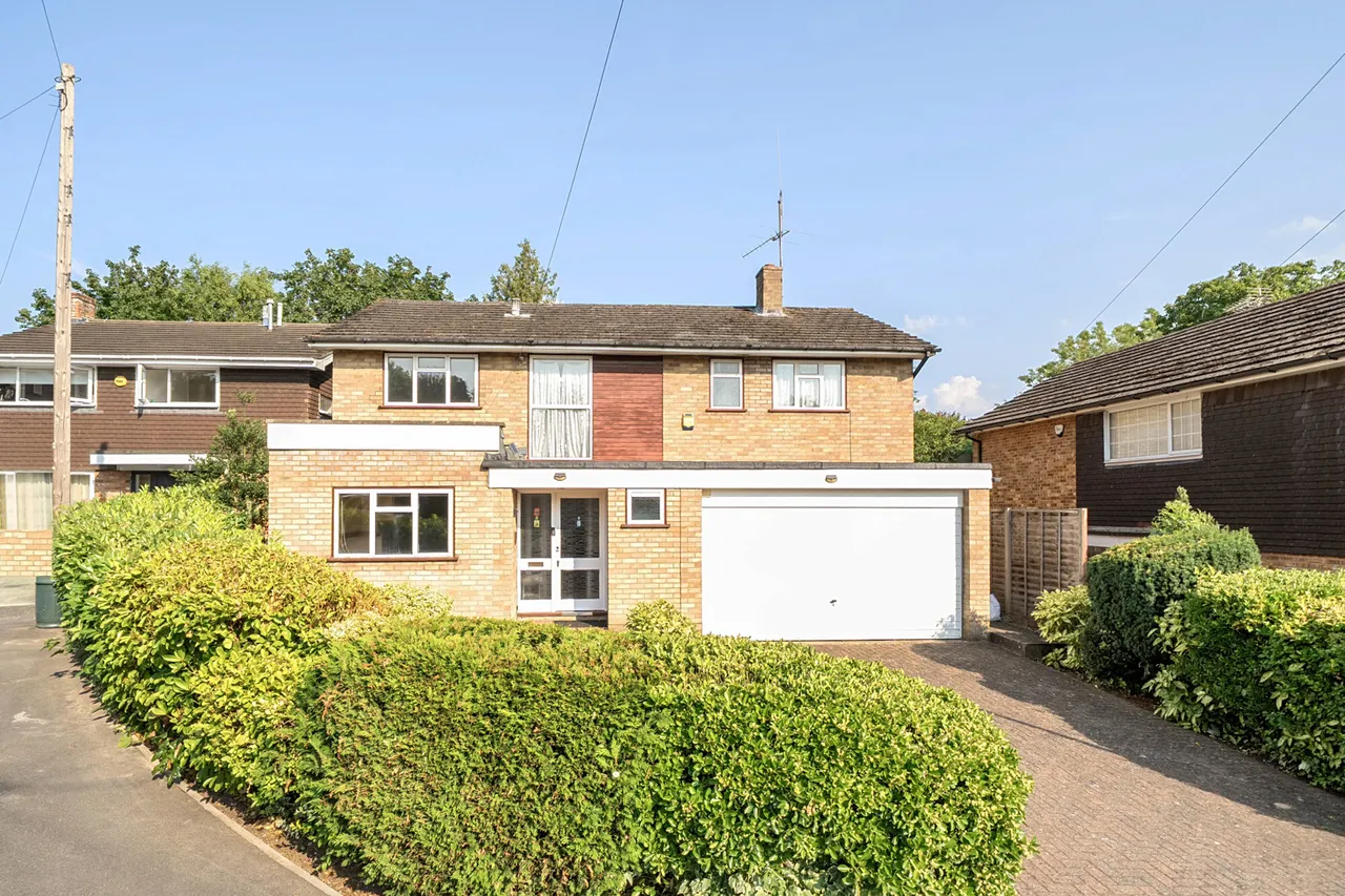 5 bed house for sale, Brookdene Drive, Northwood, HA6