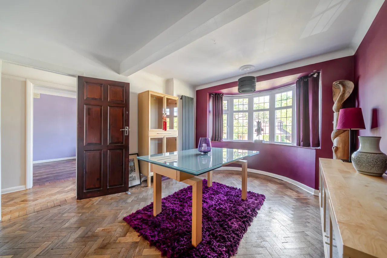 Garlichill Road, Epsom, KT18, photo 9