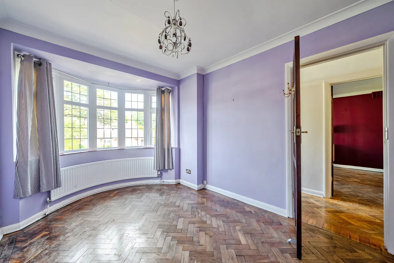 Garlichill Road, Epsom, KT18, photo 12