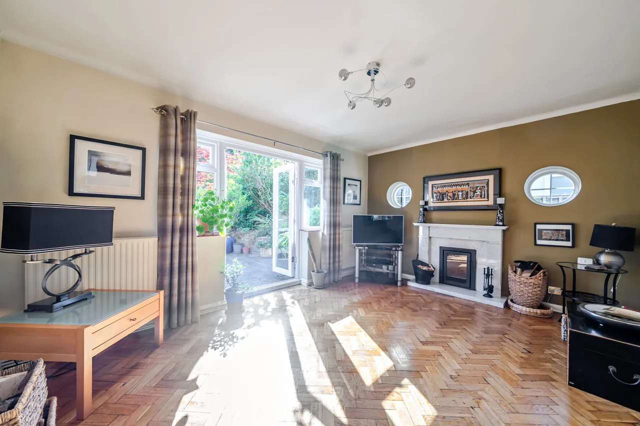 Garlichill Road, Epsom, KT18, photo 6