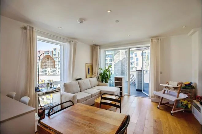 1 bed flat for sale, West Parkside, London, SE10