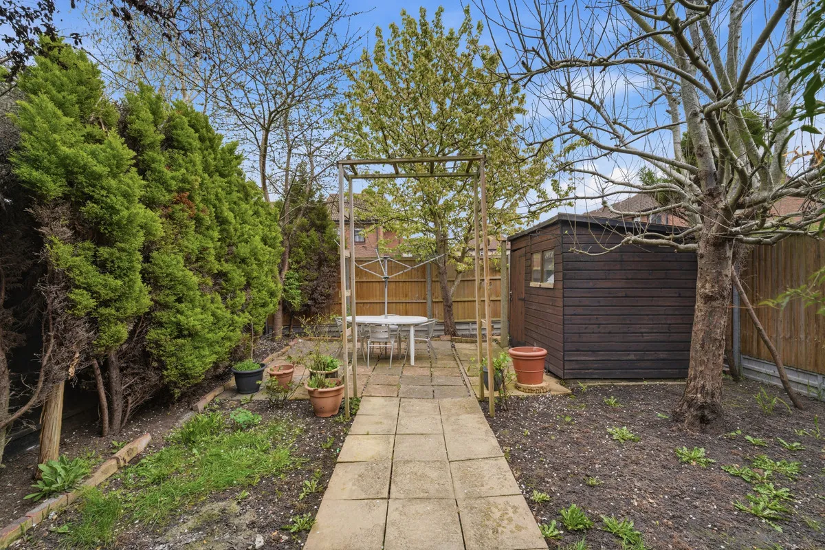 Sunbury on Thames, TW16, photo 2