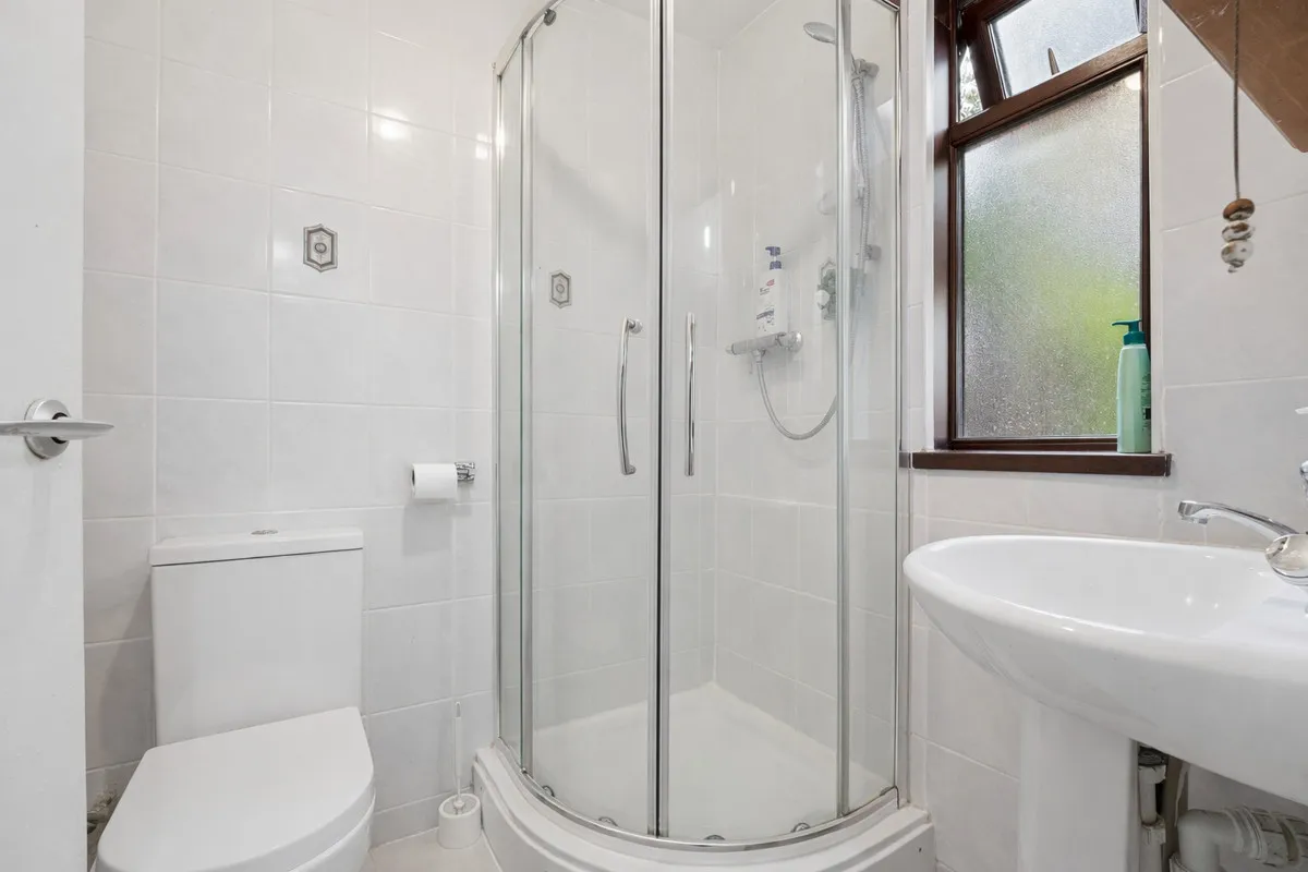 Sunbury on Thames, TW16, photo 14