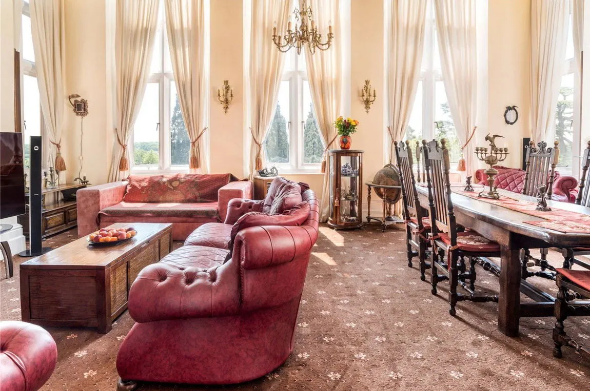Royal Earlswood Park, Redhill, RH1 6TE, photo 10