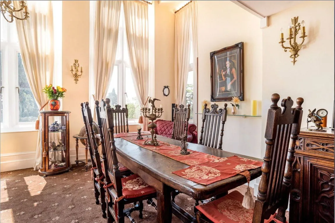 Royal Earlswood Park, Redhill, RH1 6TE, photo 13