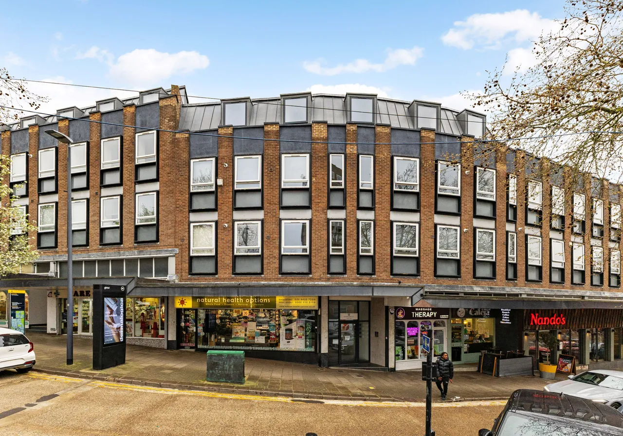 The Broadway, Stanmore, HA7, photo 2
