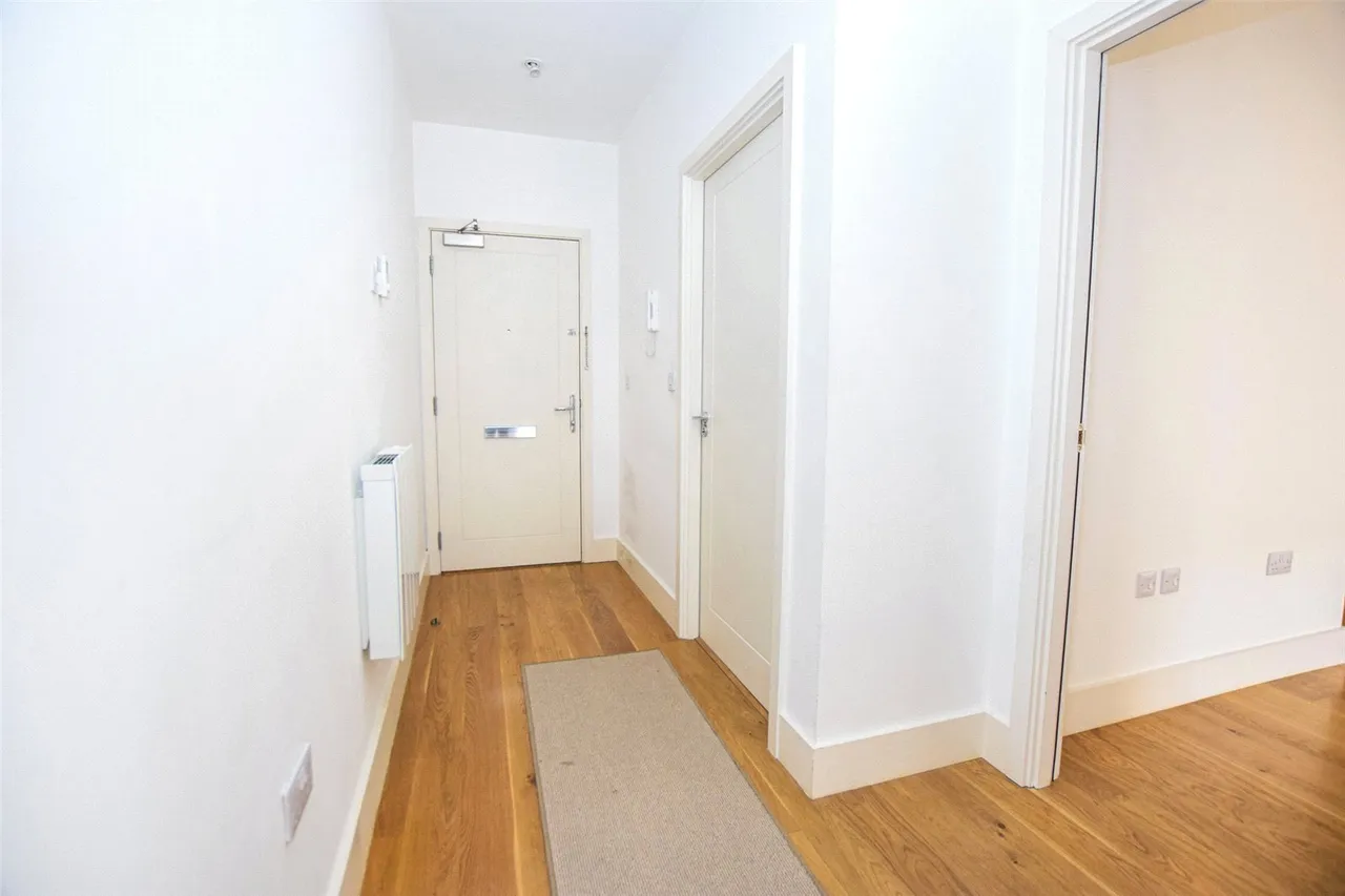 Victoria Road, Farnborough, Hampshire, GU14 7PA, photo 5