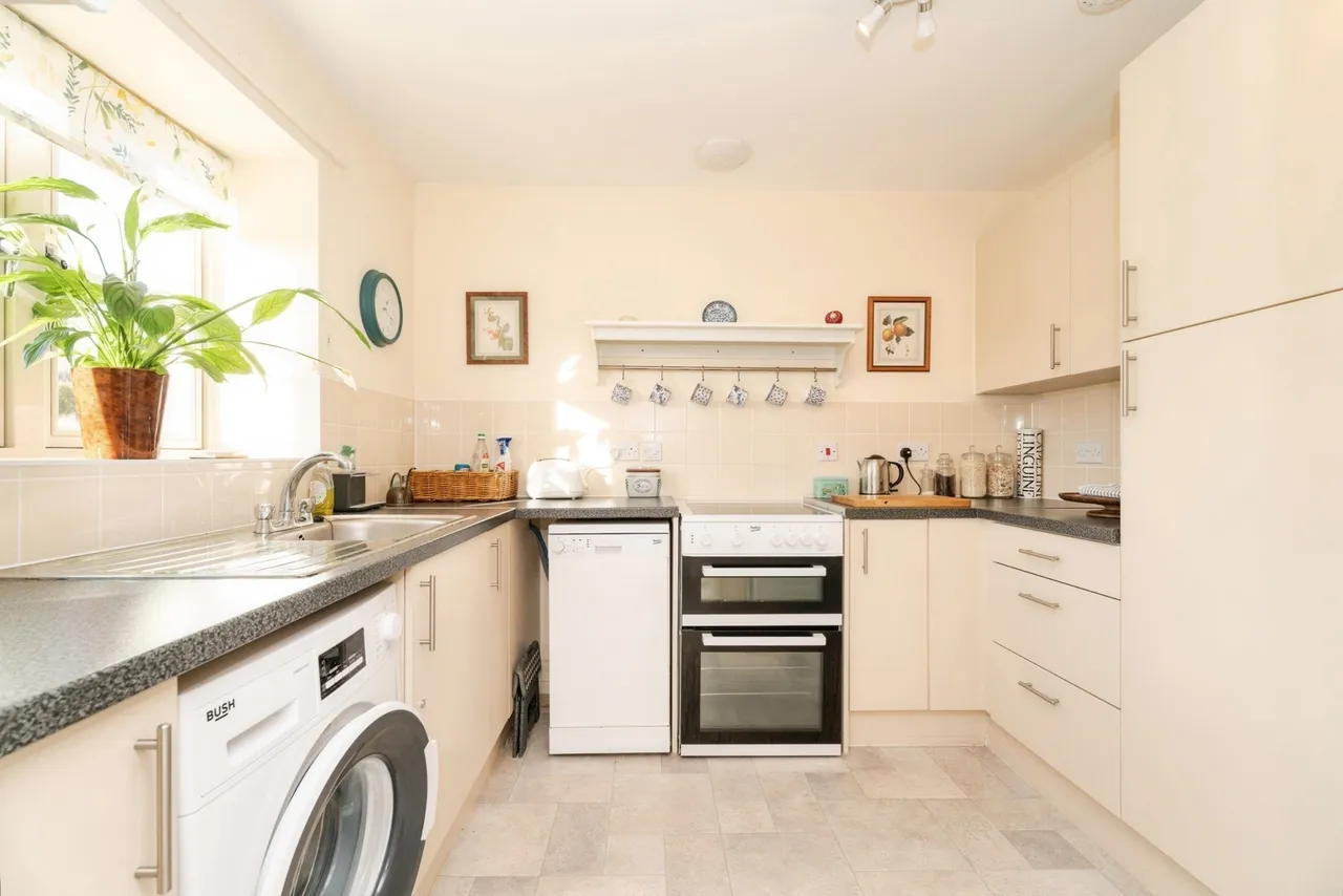 Sandells Walk, Burnham Market, King's Lynn, Norfolk, PE31, photo 2