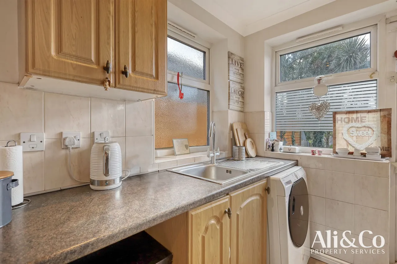 Lodge Lane, Grays, Essex, RM17 5PT, photo 12