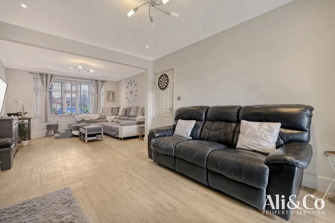 Lodge Lane, Grays, Essex, RM17 5PT, photo 5